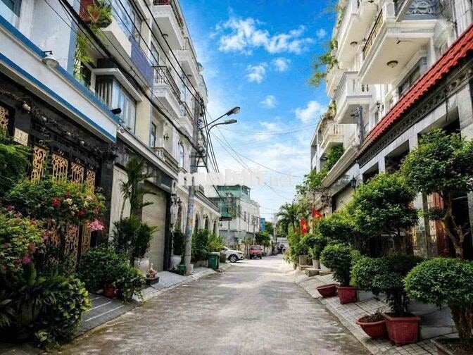 Nguyên căn nhà mới KDC Ô mê Ly nhà bè sân đậu ô tô