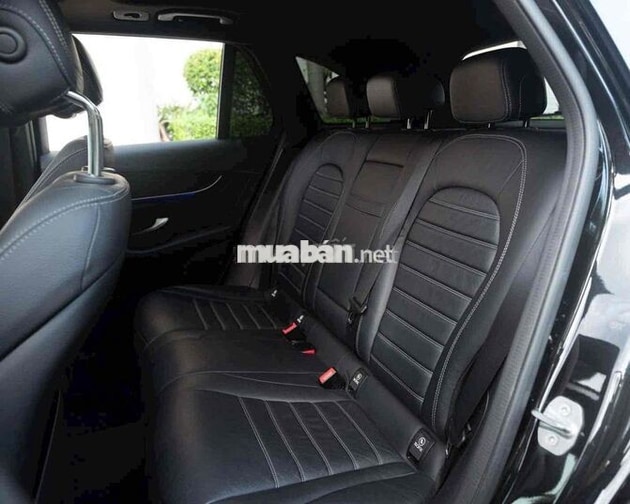 Mercedes GLC300 4MATIC 2021 Đen 5 vạn km
