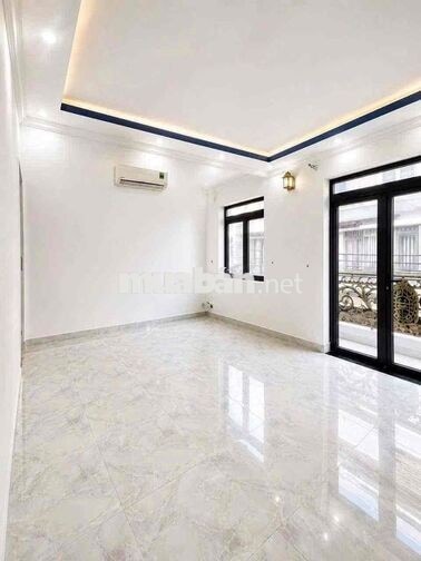 Nguyên căn nhà mới KDC Ô mê Ly nhà bè sân đậu ô tô