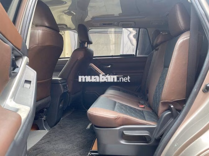 TOYOTA INNOVA CROSS 2.0V 2024 NÂU