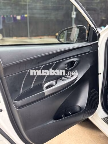 Toyota Yaris 1.5G 2017 Trắng 65.000km quá đẹp luôn
