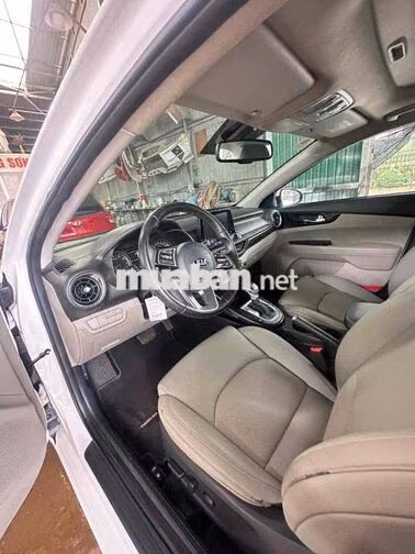 Kia Cerato 2021 Trắng 3 vạn