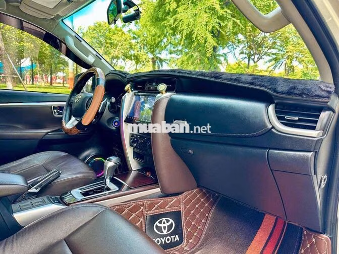 Toyota Fortuner 2019 Dầu Tự động 100000 km Trắng