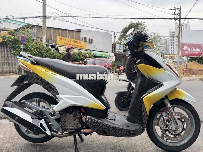 Yamaha Luvias 2011 Trắng Vàng