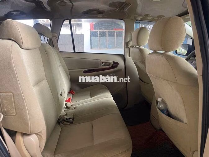 Toyota Innova 2.0 G 2006 xe đẹp