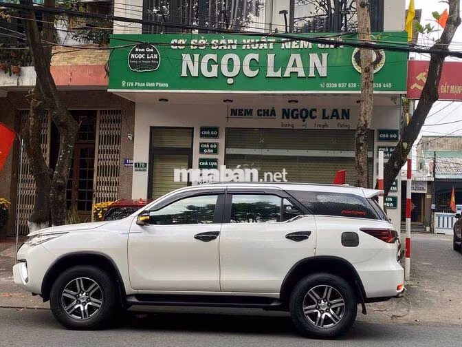 Toyota Fortuner 2019 Dầu Tự động 100000 km Trắng