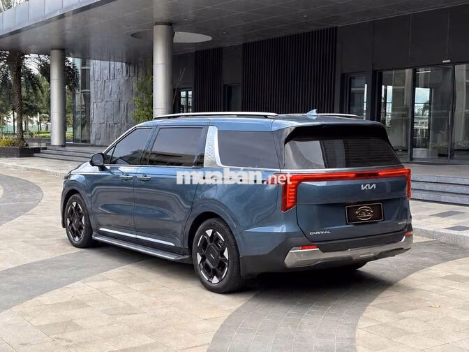 Kia Carnival 2.2D Signature 2024 Xám 25000 km