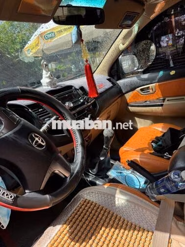 Toyota Fortuner 2016 Số sàn Bạc 300.000 km
