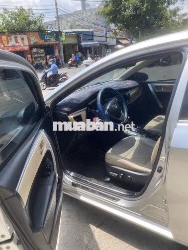 Toyota Altis 1.8G 2016 Bạc 110000 km