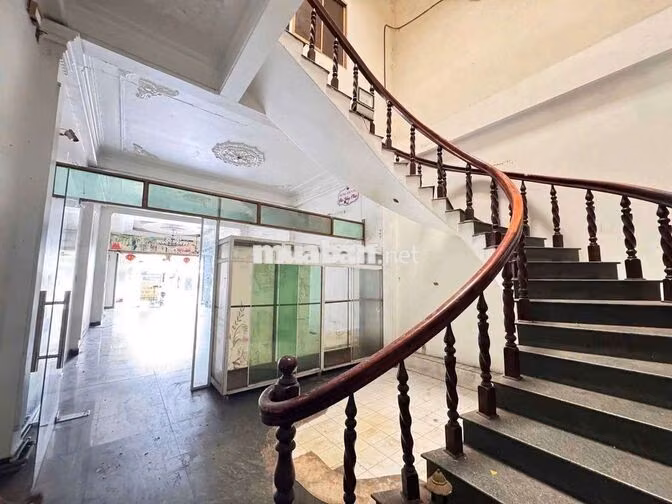 Cho Thuê Nhà phố lầu trệt Mặt Tiền Kinh Doanh VIP Dĩ An, TP HCM