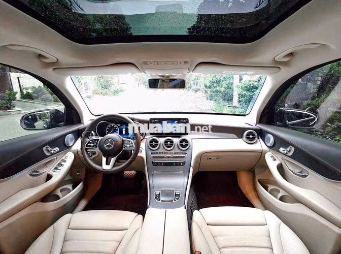 GLC300 AMG Model 2021 màu đen / nt kem siêu đẹp