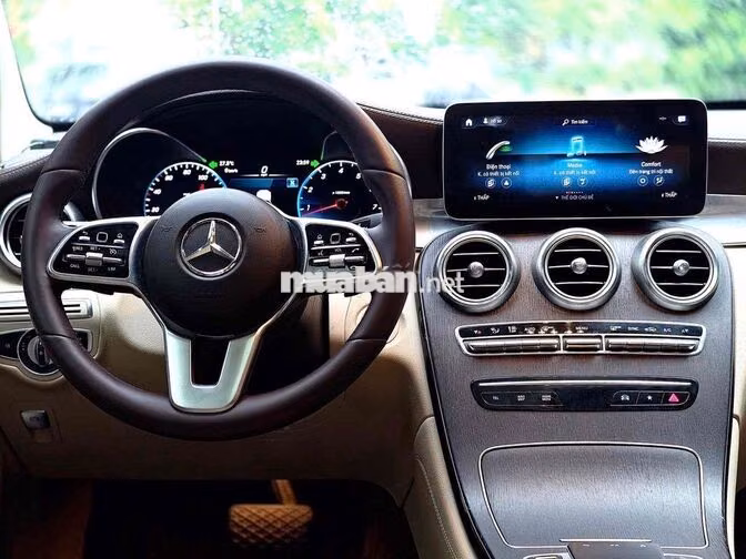 GLC300 AMG Model 2021 màu đen / nt kem siêu đẹp
