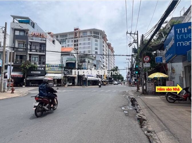 Bán Nhà Gần Sân Bay Tân Sơn Nhất giá rẻ !