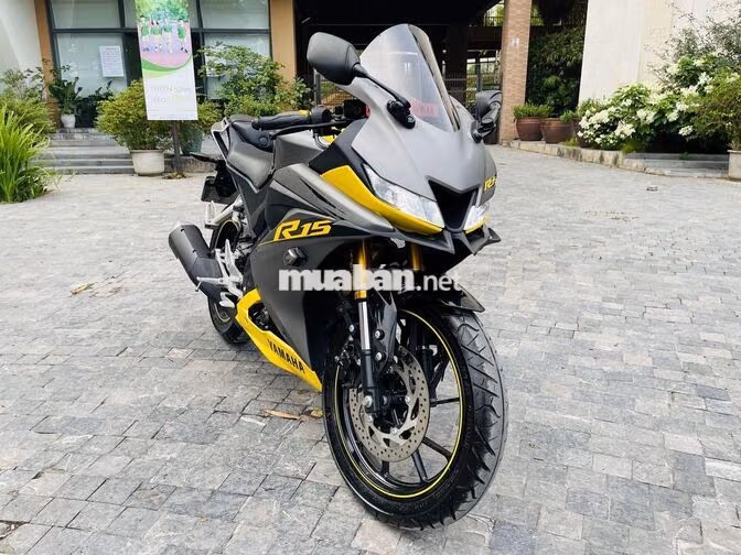 Yamaha R15 V3 2023 Xám Vàng