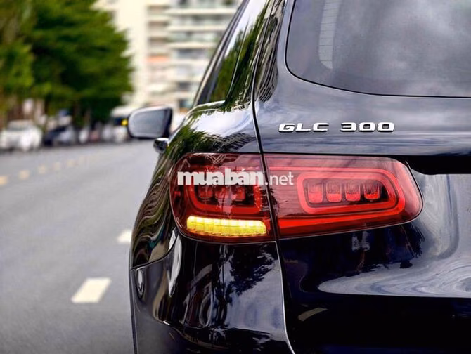 GLC300 AMG Model 2021 màu đen / nt kem siêu đẹp