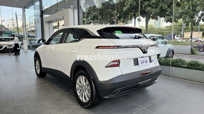 VinFast VF6 Plus 2026 Trắng