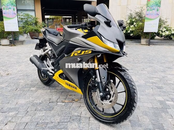 Yamaha R15 V3 2023 Xám Vàng