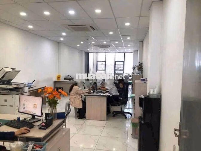 cần cho thuê nhà Mặt tiền PVH DT 5x40 1 trệt 1 hầm 6 lầu giá 62 triệu 