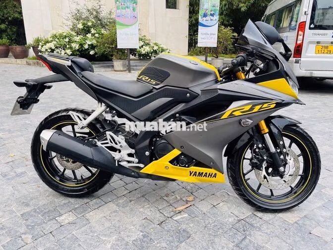 Yamaha R15 V3 2023 Xám Vàng