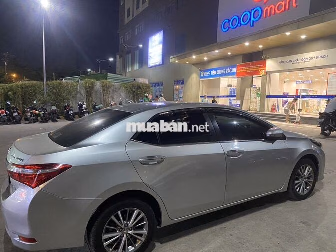 Toyota Altis 1.8G 2016 Bạc 110000 km