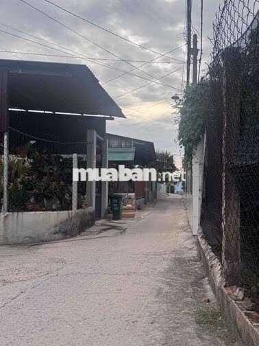 Đất 80m2 thổ cư hẻm xe hơi mua giữ tiền chỉ 2.5ty