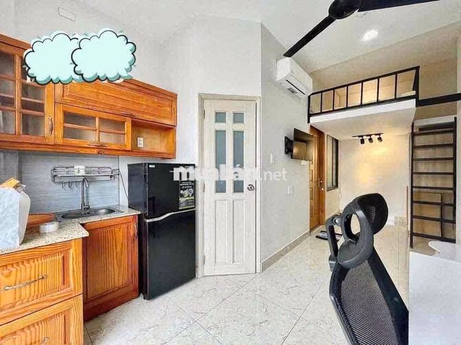 Cho thuê 2 phòng Bình Thạnh có ban công thang máy gần chợ Bà Chiểu