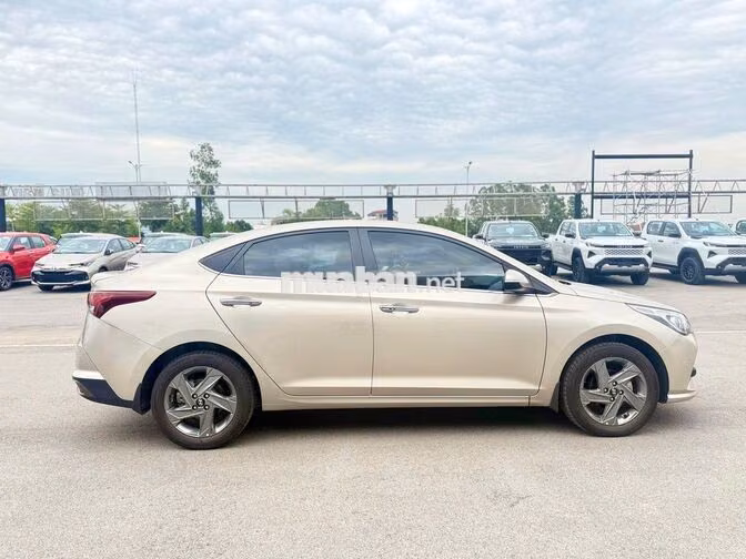 Hyundai Accent ATH 2023 Vàng cát 46000 km
