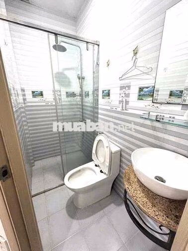 Cho thuê 2 phòng Bình Thạnh có ban công thang máy gần chợ Bà Chiểu