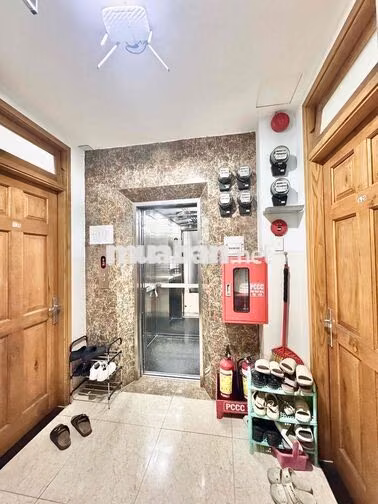 Studio thang máy - bảo vệ Bùi Hữu Nghĩa gần đại học Hồng Bàng - UEF BT