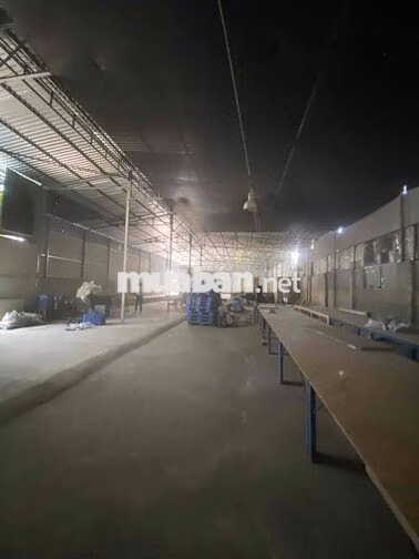 cho thuê kho xưởng 1500m2 giá siêu rẻ 25tr