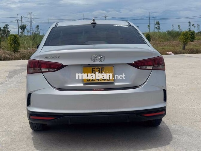 Hyundai Accent 2023 Số sàn Bạc