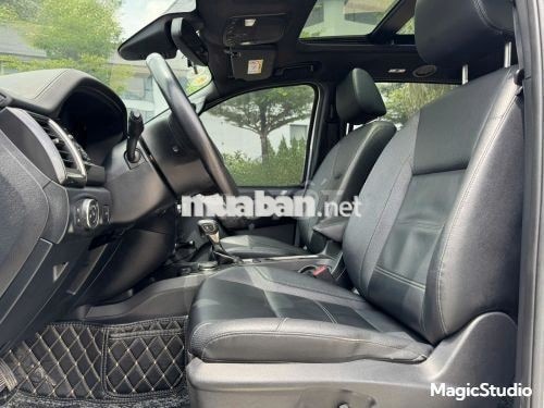 Xe Ford Everest Titanium 2.0L 4x4 AT 2021