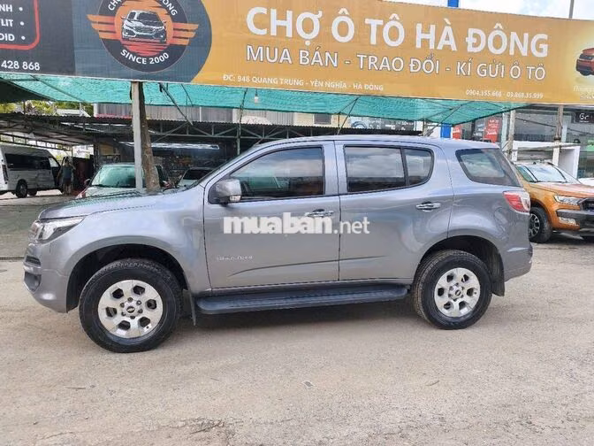 Chevrolet Trailblazer LT 2.5AT 2018 Xám 120000 km