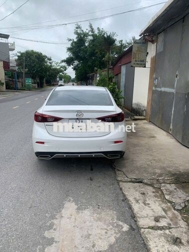 Mazda Mazda 3 2019 Trắng 10 vạn km