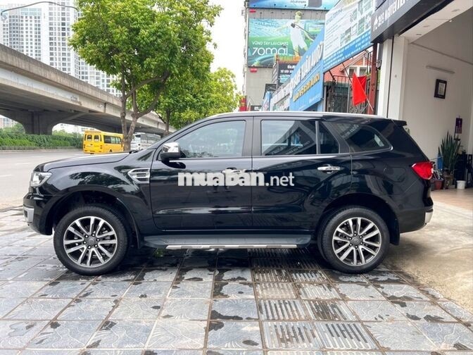 Ford Everest Titanium 2.0L 4x2 AT 2022