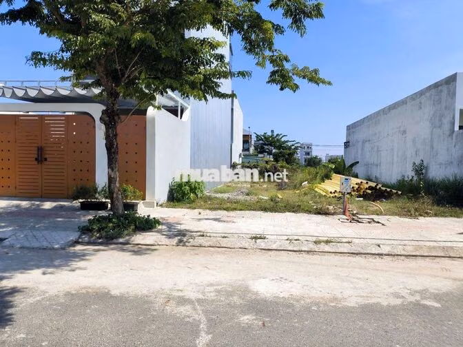 Chính chủ Anh Hùng bán đất Đầm Sen Nam Hòa Xuân B2.138 giá 3,8 tỷ