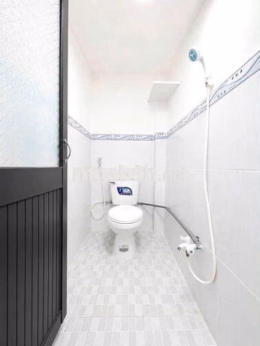 phòng trọ ngây chợ 434, gần kCN visip1, có sẵn máy lạnh 