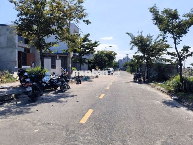 Chính chủ Anh Hùng bán đất Đầm Sen Nam Hòa Xuân B2.138 giá 3,8 tỷ