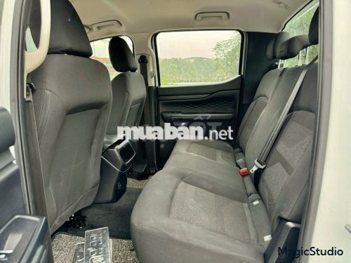 Xe Ford Ranger XLS 2.0L 4x2 AT 2023 - 575 Triệu