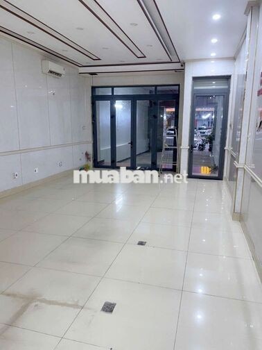 Cho thuê nhà 1 trệt 3 lầu có thang máy mặt tiền chợ tự phát gần An Phú