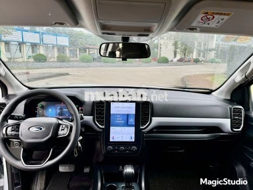 Xe Ford Ranger XLS 2.0L 4x2 AT 2023 - 575 Triệu