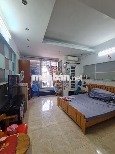 Nhà 4,6x21,5m, 4 tầng, hẻm Âu Dương Lân, P.2, Q.8