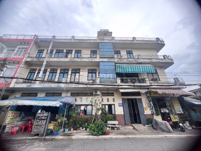 Bán Nhà riêng 100m2 có sẵn dãy trọ giá 13.9 tỷ