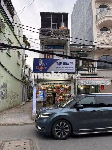 cần bán nhà Mặt tiền đường, đông đúc dân cư, buôn bán nhiều, gần chợ.