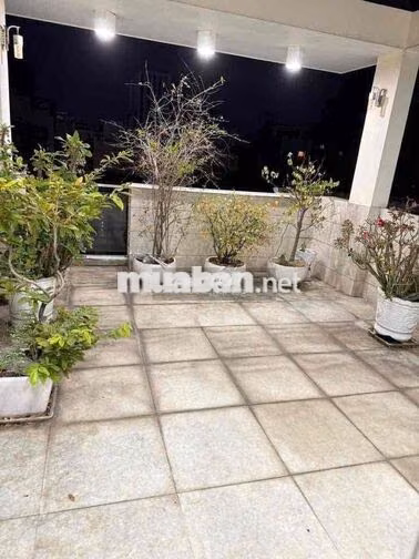 NHÀ MỚI HẺM XE TẢI CMT8 QUẬN TÂN BÌNH