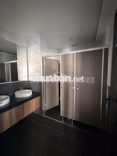 🏢 NHÀ CHO THUÊ HUỲNH VĂN BÁNH PHÚ NHUẬN * MẶT TIỀN 7M, THANG MÁY 💯