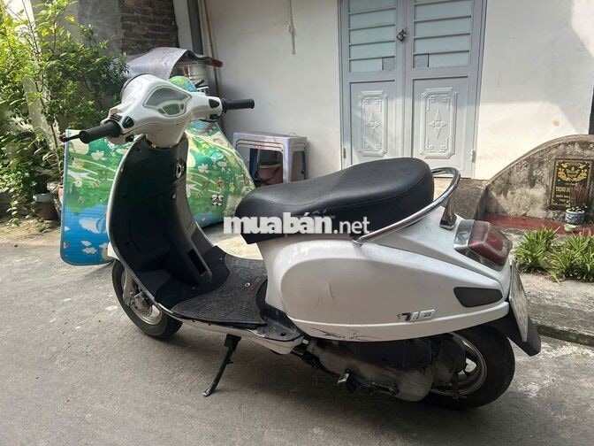 Xe tay ga Nio 50cc Trắng