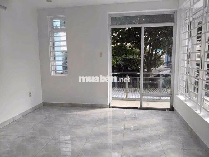 Cho thuê nhà vị trí đắc địa hẻm 6m đầy đủ tiện ích