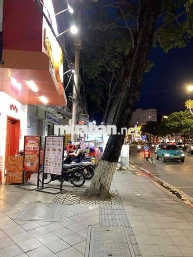 Mặt tiền đường Quang Trung gần Đại lộ Hoà Bình