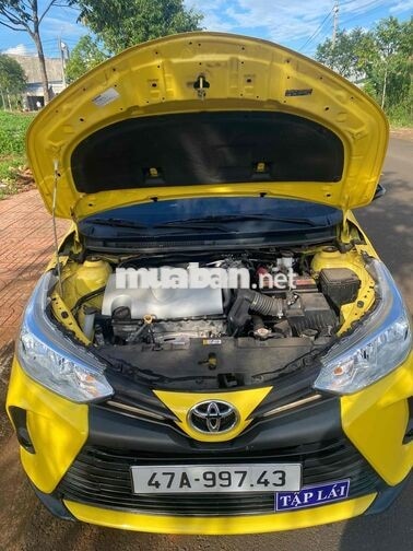 Toyota Vios E MT 2023 Số sàn Vàng